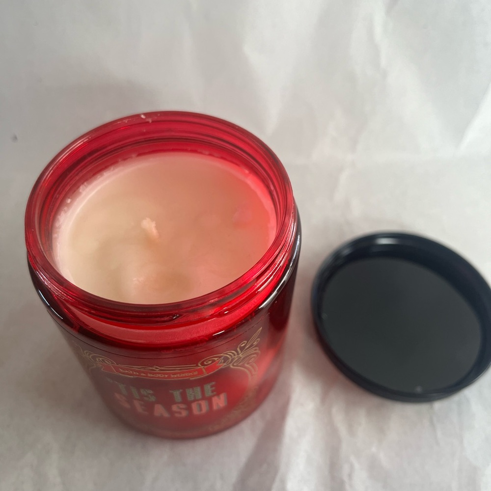 Tis the Season Candle Bath and Body Works apple cinnamon cedar wood - Picture 3 of 4